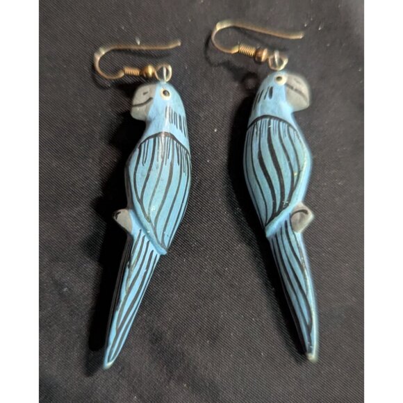 Hand-Carved Parrot Earrings & Brooch Set - Vibrant & Quirky jungle tropical - Picture 4 of 9